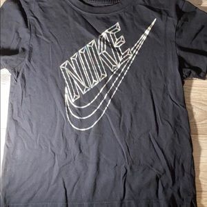 Nike t-shirt for girls